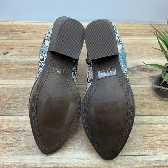 CL by Laundry Cherish Ankle Bootie - Picture 7 of 9